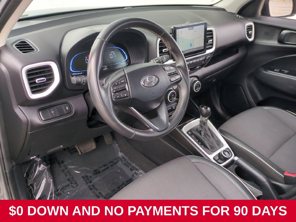 Used 2025 Hyundai Venue Limited FWD image 15