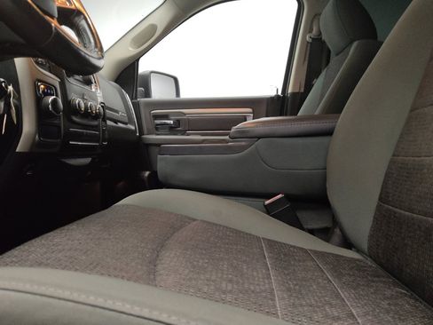 Used 2016 RAM 1500 Big Horn RWD image 17