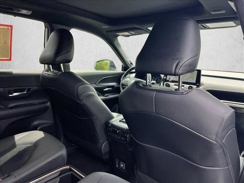 Certified 2025 Toyota Grand Highlander AWD Hybrid image 22