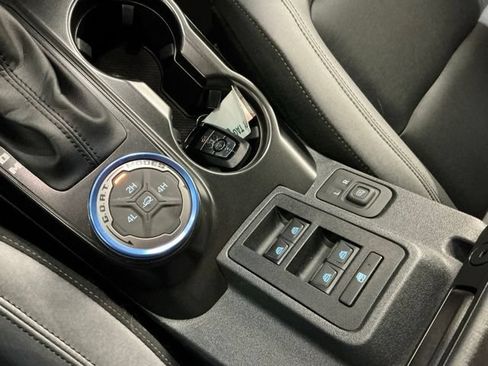 Used 2023 Ford Bronco Black Diamond AWD/4WD image 23
