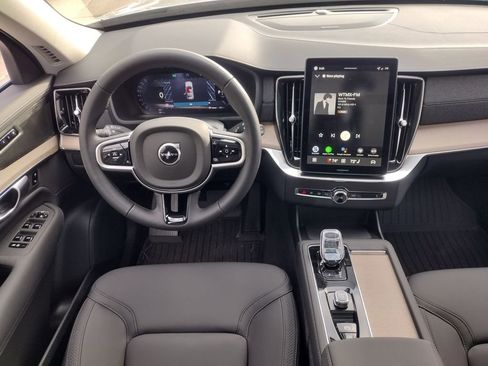New 2026 Volvo XC90 B6 Plus w/ Protection Package Premier image 23
