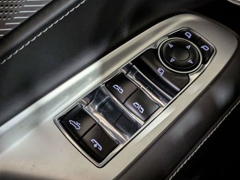Used 2024 Chevrolet Corvette Stingray Premium Conv RWD image 27