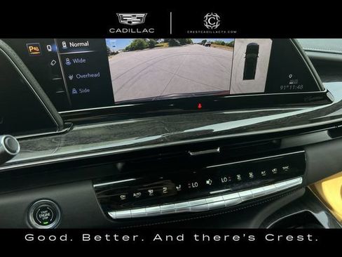 Used 2023 Cadillac Escalade Premium Luxury AWD/4WD image 19