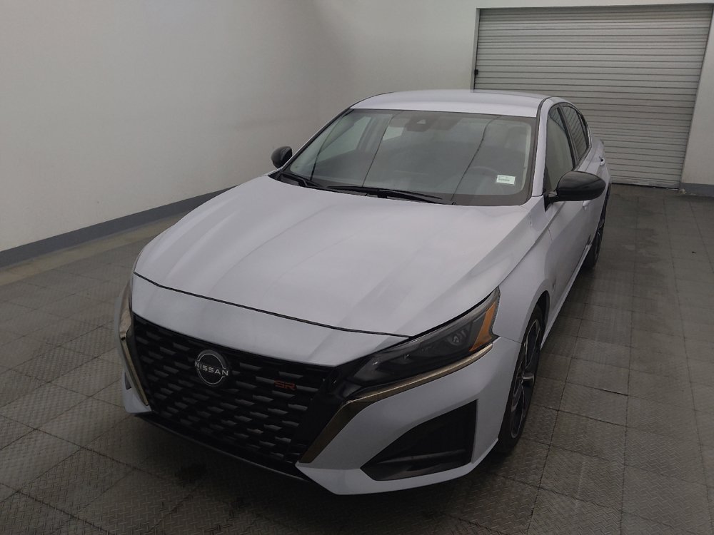 Used 2025 Nissan Altima 2.5 SR FWD image 15