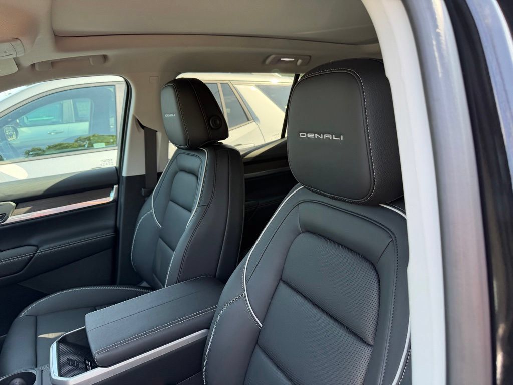 New 2027 GMC Terrain Denali w/ LPO, Floor Liner Package AWD/4WD image 14