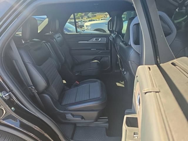 Used 2025 Ford Explorer ST-Line w/ Premium Package RWD image 10