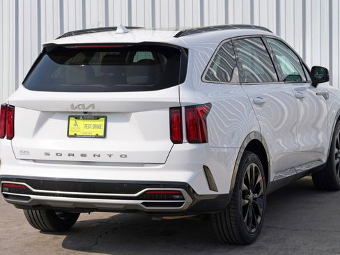 Used 2022 Kia Sorento SX image 51