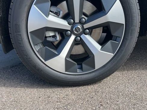 New 2026 Volvo XC40 B5 Plus w/ Protection Package Premier AWD/4WD image 33
