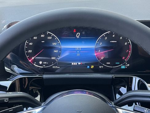 Certified 2025 Mercedes-Benz GLA 250 4MATIC image 24