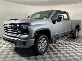 Used 2025 Chevrolet Silverado 3500 High Country w/ Technology Package video 2