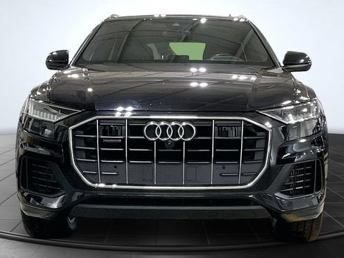 Used 2019 Audi Q8 Prestige w/ Towing Package AWD/4WD image 3