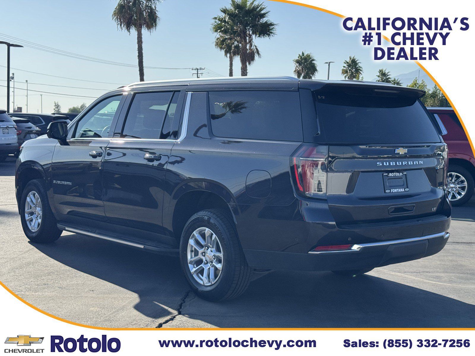 Used 2025 Chevrolet Suburban LT RWD image 4