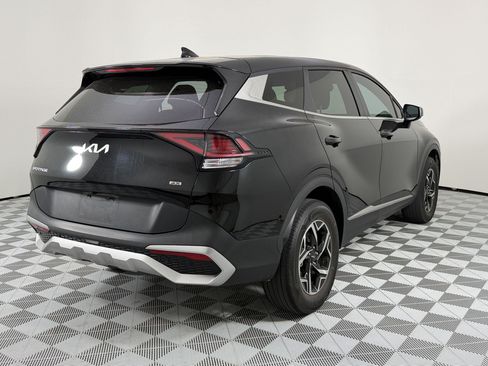 Used 2023 Kia Sportage LX AWD/4WD image 9