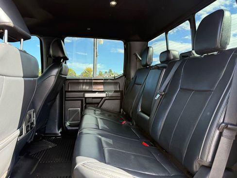 Used 2022 Ford F350 Lariat w/ FX4 Off-Road Package image 21