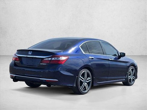 Used 2017 Honda Accord Sport Special Edition image 5