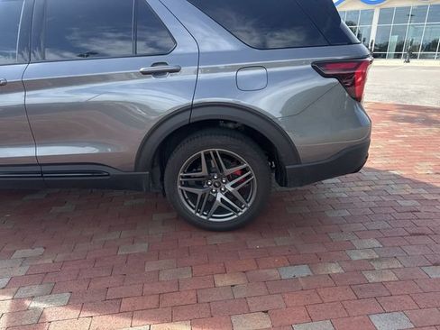 Used 2025 Ford Explorer ST-Line w/ Premium Package AWD/4WD image 6
