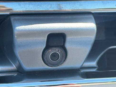 Used 2020 Ford Edge Titanium w/ Equipment Group 301A FWD image 3