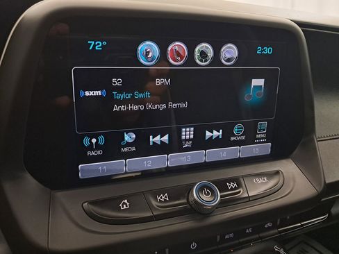 Used 2017 Chevrolet Camaro SS image 18