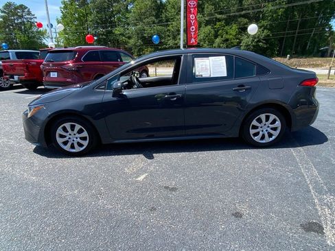 Used 2024 Toyota Corolla LE FWD image 4