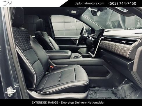 Used 2025 GMC Sierra EV Denali AWD/4WD image 20
