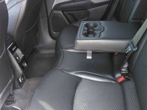 Used 2024 Jeep Compass Latitude w/ Altitude Special Edition AWD/4WD image 8