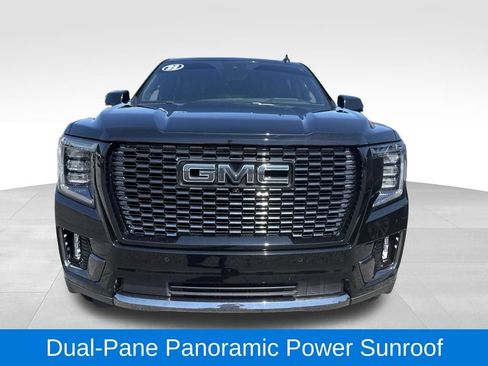 Used 2023 GMC Yukon XL Denali Ultimate AWD/4WD image 3