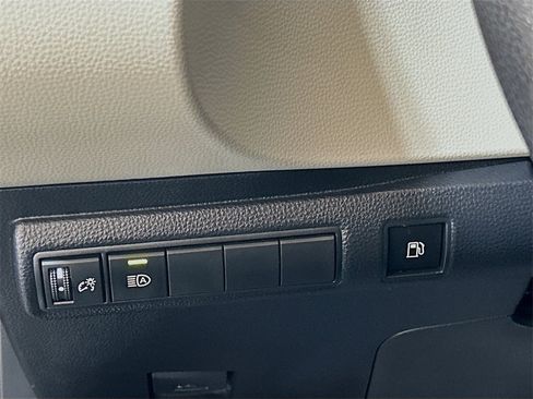 Used 2024 Toyota Corolla LE image 8