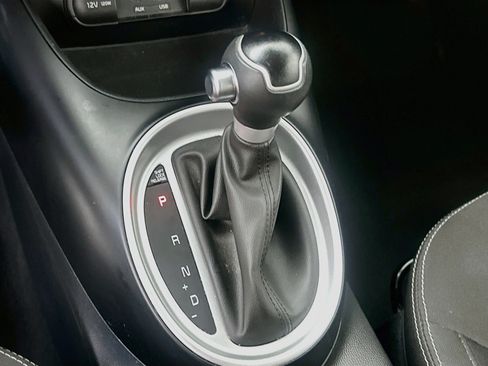 Used 2018 Kia Soul FWD image 22