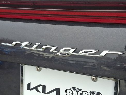 Certified 2022 Kia Stinger GT-Line image 31