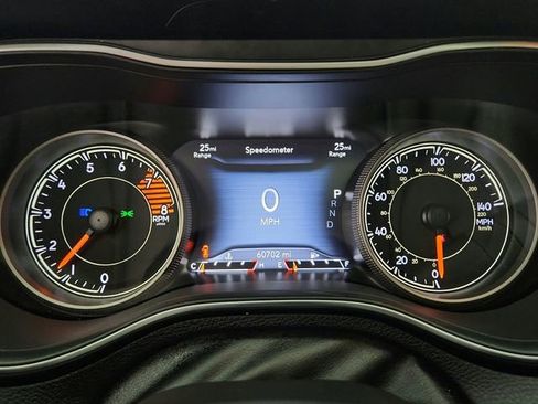 Used 2019 Jeep Cherokee Limited image 13