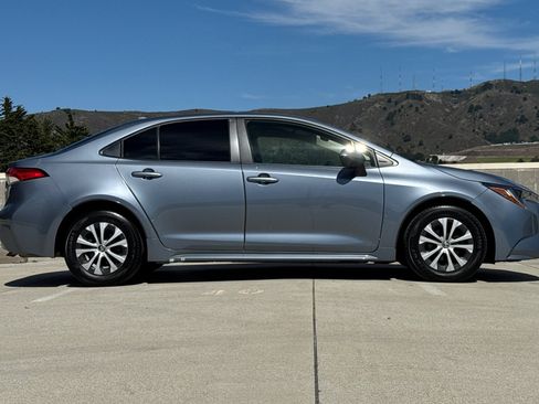 Used 2022 Toyota Corolla LE FWD image 7
