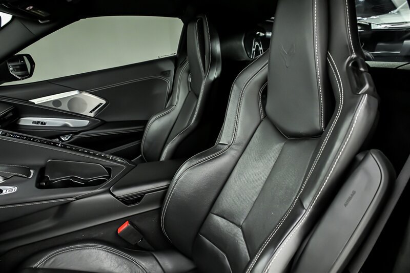 Used 2021 Chevrolet Corvette Stingray Preferred Cpe w/ Z51 Performance Package RWD image 19