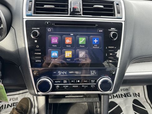 Used 2018 Subaru Outback 2.5i Premium image 25