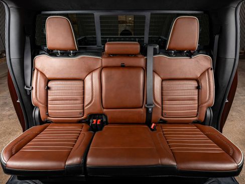 Used 2024 GMC Sierra 2500 Denali Ultimate w/ Max Trailering Package image 34