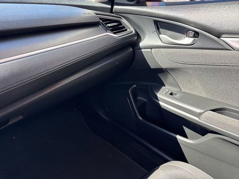 Used 2018 Honda Civic EX image 12