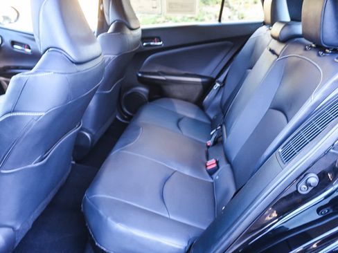 Used 2022 Toyota Prius Prime XLE image 18