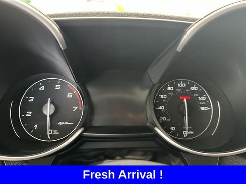 Used 2022 Alfa Romeo Giulia Veloce image 26