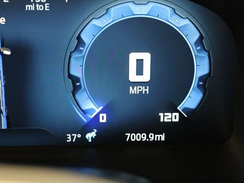 Used 2025 Ford Bronco Outer Banks image 17