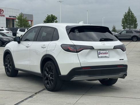 Used 2025 Honda HR-V Sport image 4