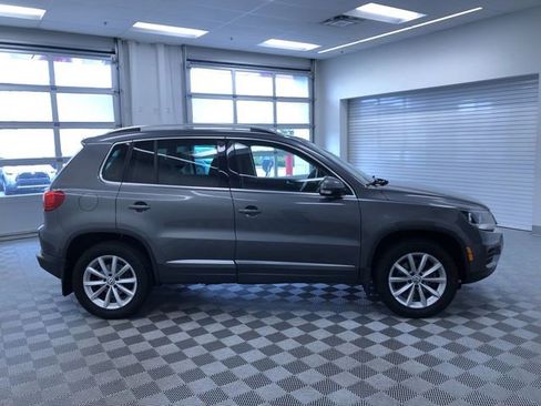 Used 2017 Volkswagen Tiguan Wolfsburg Edition AWD/4WD image 35