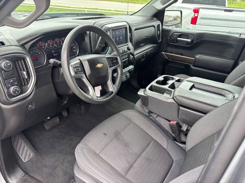 Used 2020 Chevrolet Silverado 1500 LT RWD image 8