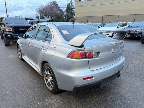 Used 2010 Mitsubishi Lancer Evolution MR image 2