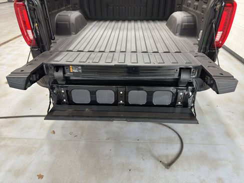 Used 2022 GMC Sierra 1500 Denali w/ Denali Reserve Package image 25