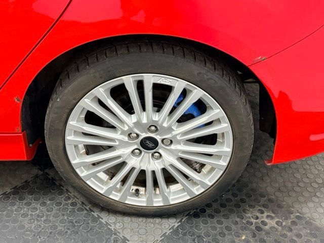Used 2018 Ford Focus RS AWD/4WD image 10