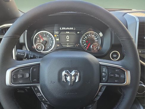 Used 2025 RAM 1500 Big Horn image 24