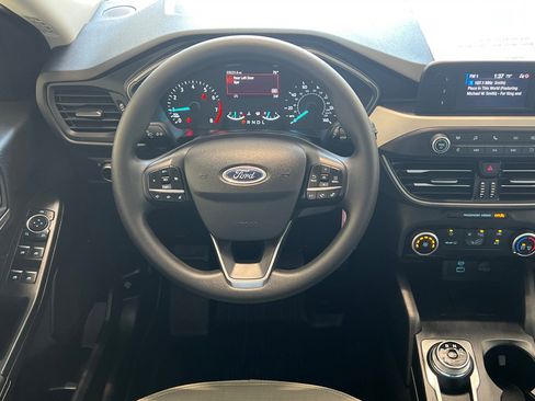 Used 2022 Ford Escape S image 14