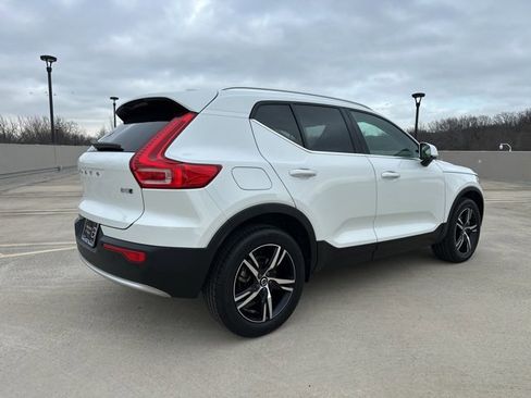 Certified 2025 Volvo XC40 B5 Core image 7