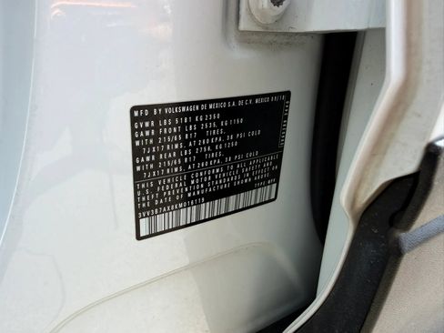 Used 2019 Volkswagen Tiguan SE FWD image 3