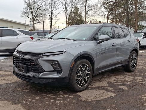 Used 2024 Chevrolet Blazer RS image 3