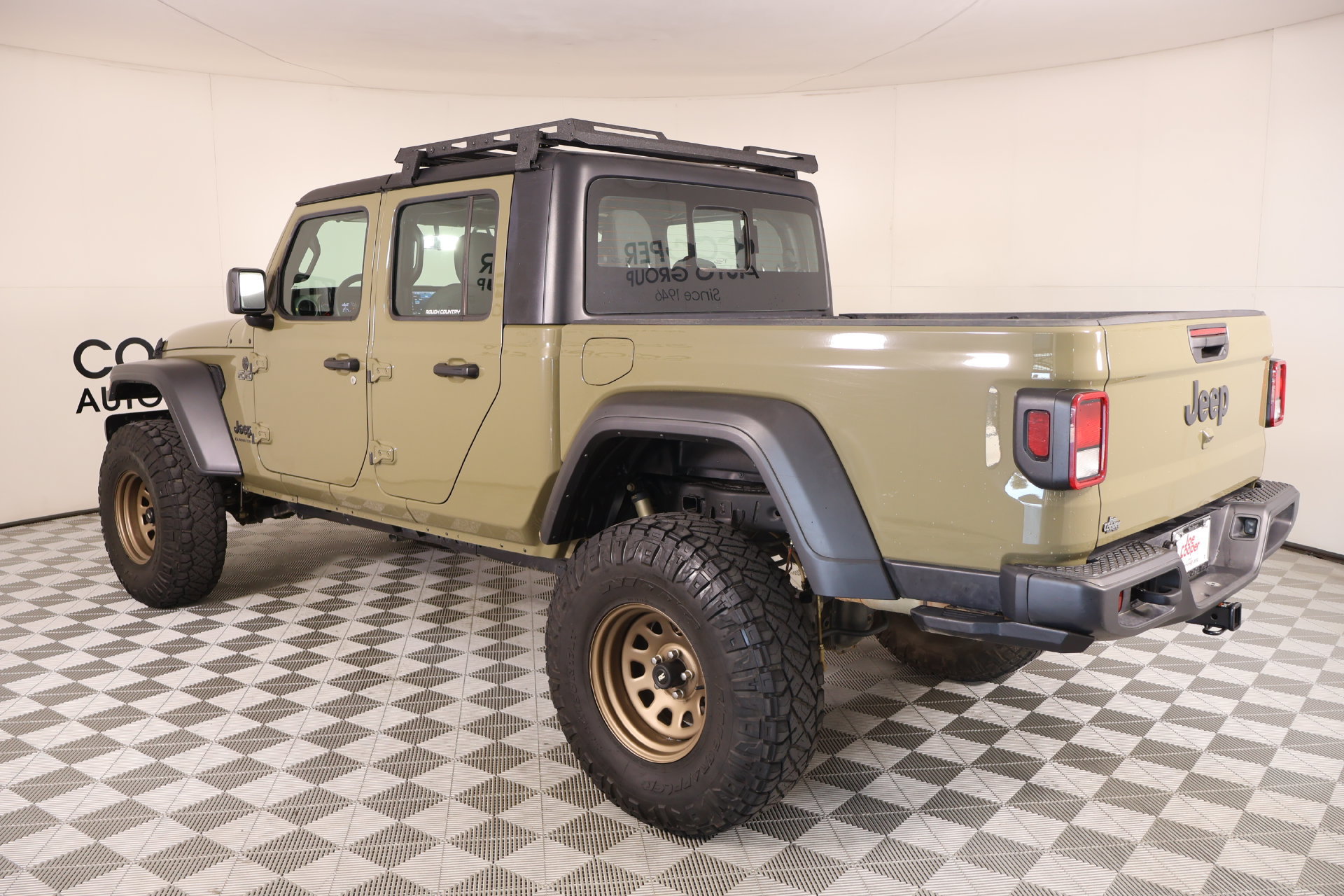 Used 2025 Jeep Gladiator Sport AWD/4WD image 21